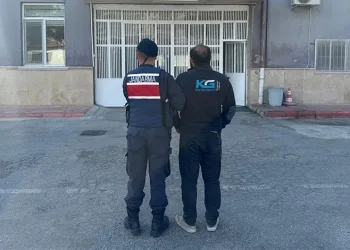 Kasten yaralama suçundan aranan şahsı jandarma yakaladı