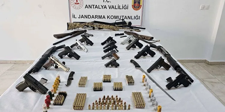 Kilis’te 18 göçmen ile yakalan organizatör tutuklandı