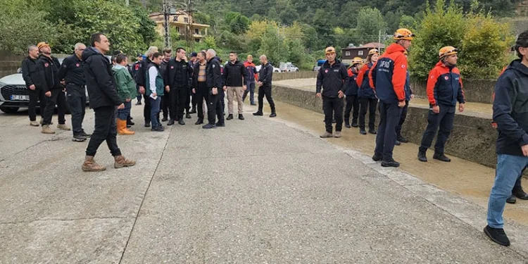 AFAD Başkanı Memiş, Ilıksu’da incelemelerde bulundu