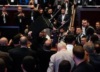 Beşiktaş kongresinde kavga