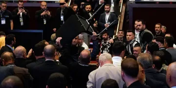 Beşiktaş kongresinde kavga
