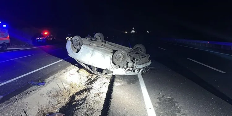 Sivas’ta trafik kazası: 2 ölü 1 yaralı