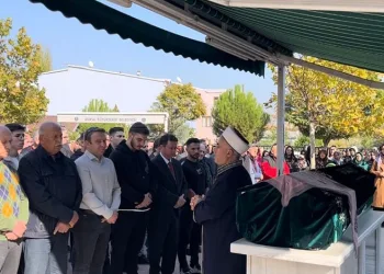 Ayrılma aşamasındaki eşi tarafından öldürülen diş doktoru toprağa verildi