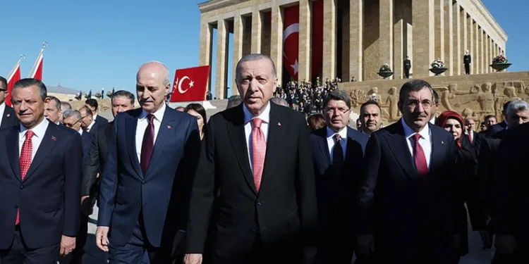 Devlet erkanı Anıtkabir’de
