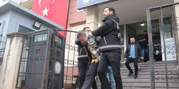 Ölümle neticelenen çelme olayında 3 şüpheli adliyede