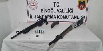 Bingöl’de 2 adet ruhsatsız tüfek ve uyuşturucu ele geçirildi