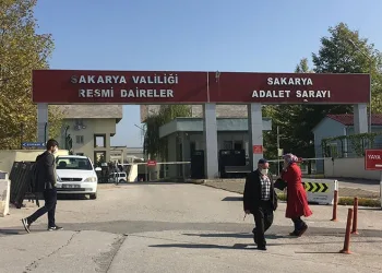 Aynı yerde peş peşe 3 zincirleme kaza: 3 yaralı