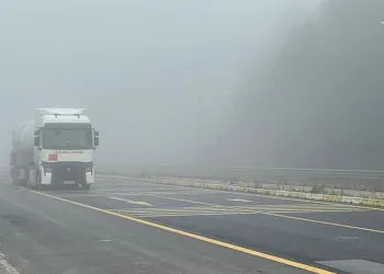 Bolu Dağı’nda sis sebebiyle görüş mesafesi 30 metreye düştü