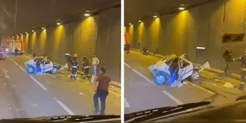 Tıra çarpan otomobil kağıt gibi ezildi, sürücü ağır yaralandı