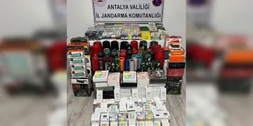Markette bandrolsüz sigara ve tütün mamulleri ele geçirildi