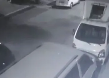Alkollü sürücü ortalığı birbirine kattı; o anlar kameraya yansıdı