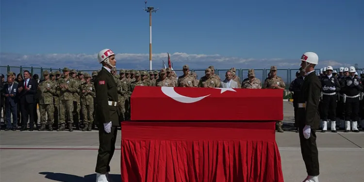 Trafik kazasında şehit olan Piyade Uzman Çavuş törenle memleketine uğurlandı
