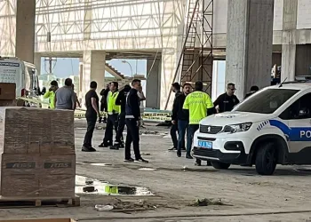 14 metreden düşen çatı ustası feci şekilde can verdi