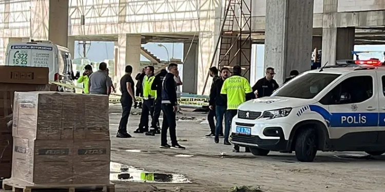 14 metreden düşen çatı ustası feci şekilde can verdi