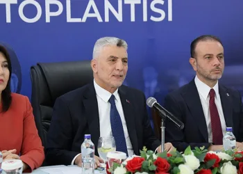 “21 yılda 5.5 milyar dolarlık savunma sanayi ihracatı yapar durama geldik”