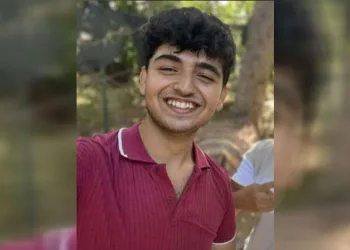 Üzerine yıldırım düşen genç hayatını kaybetti