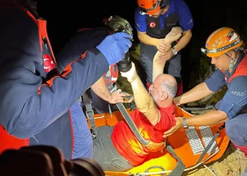 Kalp Rahatsızlığı Geçiren Adam Sahil Güvenlik Helikopteriyle Kurtarıldı