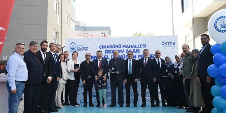 Çınarönü’nde anahtarlar teslim ediliyor