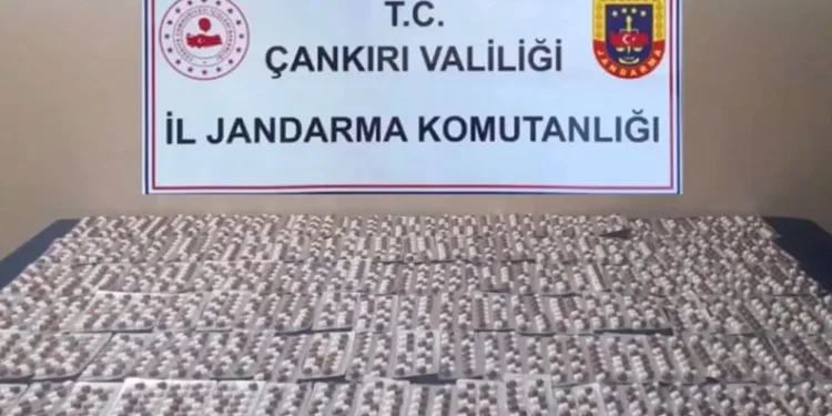 Çankırı’da binlerce sentetik ecza hapı ele geçirildi