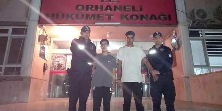 Bursa’da iş yerinde hırsızlık yapan 2 şahıs tutuklandı