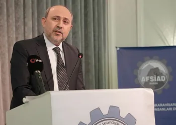 “İhracat için KOBİ’lerin önü açılmalı”