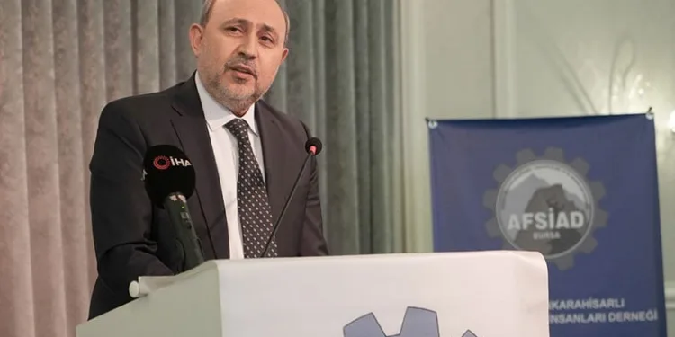 “İhracat için KOBİ’lerin önü açılmalı”