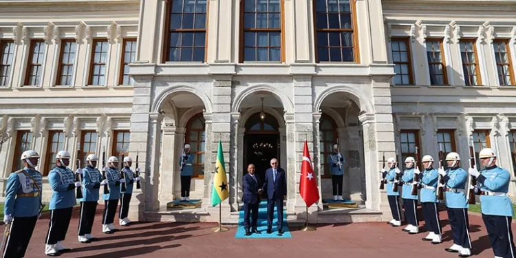 Erdoğan, Sao Tome ve Principe Demokratik Cumhuriyeti Başbakanı Patrice Emery Trovoada’yı kabul etti