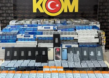 Viranşehir’de 85 kaçak cep telefonu ile 5 bin paket sigara ele geçirildi