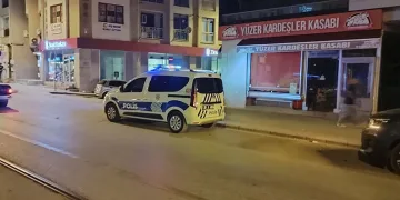 Parkta karşılaştığı husumetlisini pompalı tüfekle vurdu