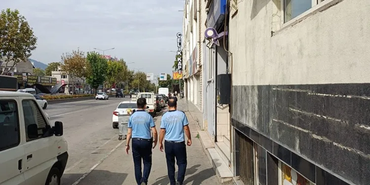 Büyükşehir zabıta ekiplerinden seyyara geçit yok