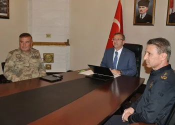 Samsun’da örtü yangını korkuttu