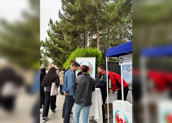 Afyonkarahisar’da büyükbaş hayvan yüklü kamyon, patates yüklü kamyonla çarpıştı