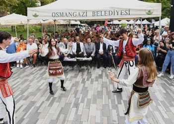 Osmangazi mahallelerinde şenlik sürüyor