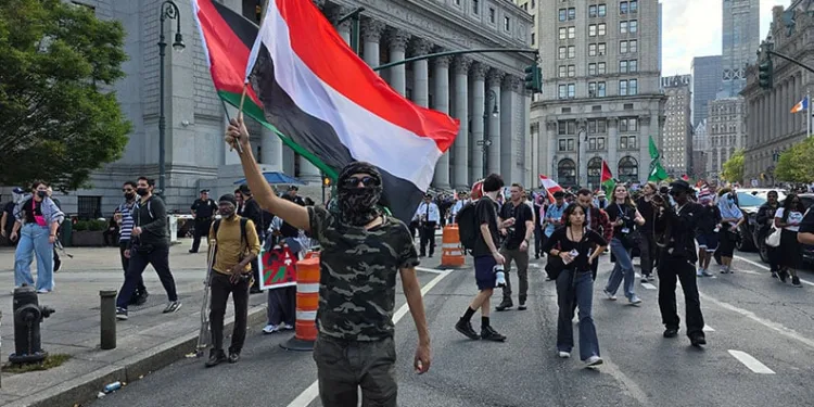 New York’ta İsrail saldırıları protesto edildi