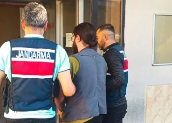 Otomobil takla attı: 4 yaralı