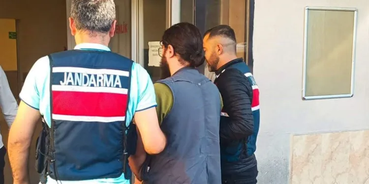 Otomobil takla attı: 4 yaralı