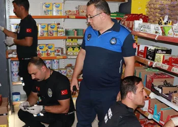 Şanlıurfa’da son kullanma tarihi geçmiş binlerce gıda ürünü ele geçirildi
