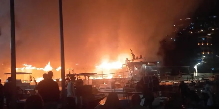 Kocaeli’de restoran alev alev yandı