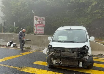Bolu Dağı’nda kontrolden çıkan araç bariyerlere çarptı