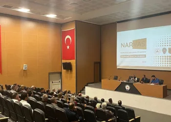 Eyüpsultan’da yolda para bulan 3 kız öğrenciden örnek davranış