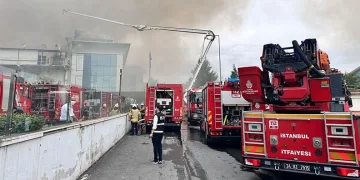 Soğuk hava deposu yangını kontrol altına alındı