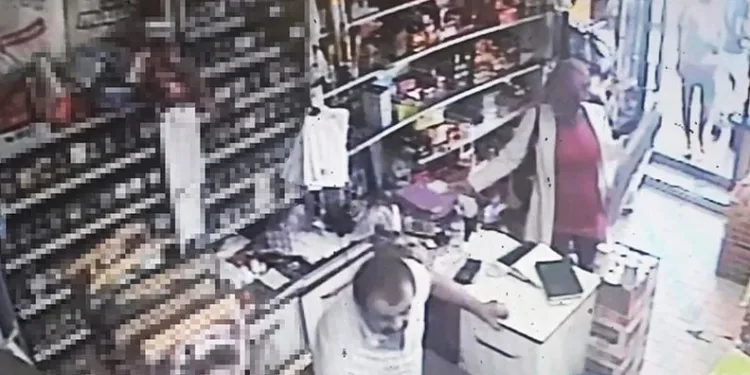 Kendisine ait olmayan kargo paketini böyle çaldı