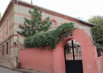 Cenaze namazında tabuttan ses geldi, cemaat şoka girdi