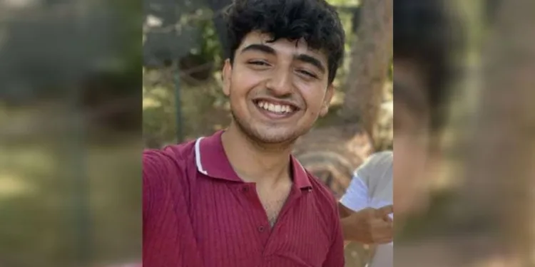 Üzerine yıldırım düşen genç hayatını kaybetti