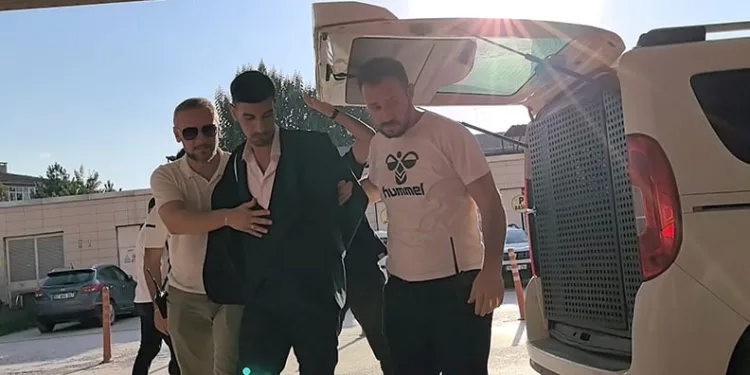 Bursa’da 2 genç kızı tehdit eden şahsın mesajı kan dondurdu