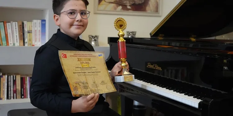 12 yaşında dünya birincisi oldu