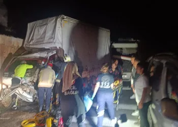 Bursa’da 7 araç zincirleme kazaya karıştı: 4 yaralı