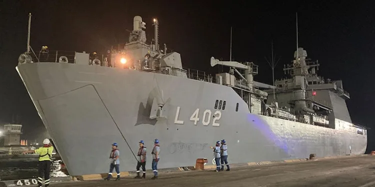 Lübnan’dan tahliye operasyonu