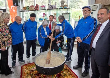 Büyükşehir’den yaşlılara moral günü