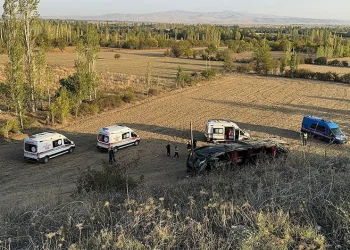 Otobüs kazasından acı haber geldi, yaralılardan biri hayatını kaybetti